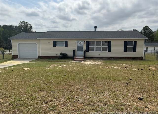Property at 21 Plymouth Ct, Spring Lake, NC 28390, 3 beds, 2 baths