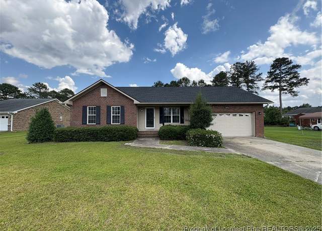 Property at 384 Oakwood Heights Dr, Lumberton, NC 28358, 3 beds, 2 baths