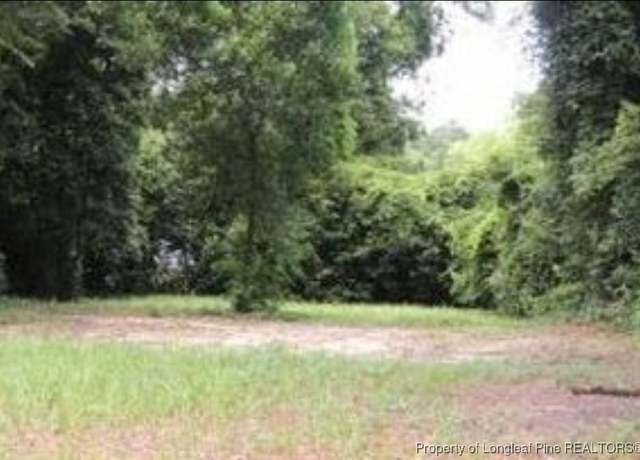Property at 111 Kensington Cir, Fayetteville, NC 28301