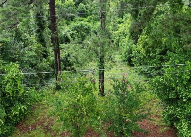 Property at 111 Kensington Cir, Fayetteville, NC 28301