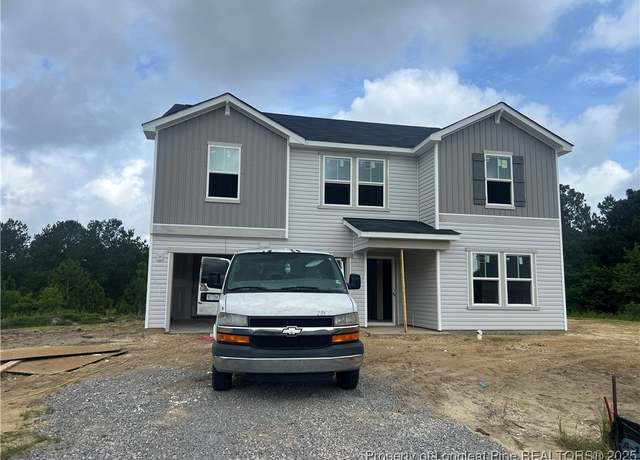 Property at 1072 Emerald Stone Loop, Hope Mills, NC 28348, 5 beds, 3 baths