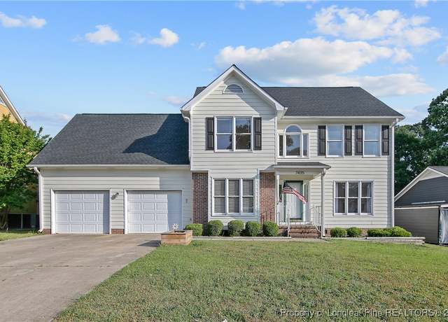Property at 7435 Shillinglaw Cir, Fayetteville, NC 28314, 4 beds, 2.5 baths