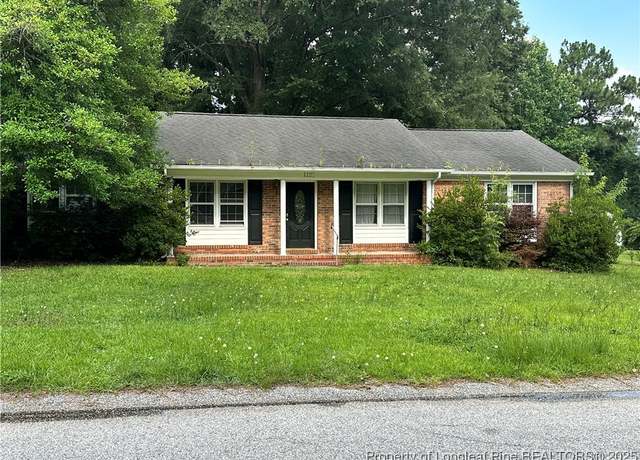 Property at 1121 Patrick Dr, Fayetteville, NC 28314, 4 beds, 3 baths