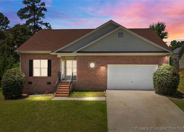Property at 926 Foxhunt Ln, Fayetteville, NC 28314, 4 beds, 2 baths