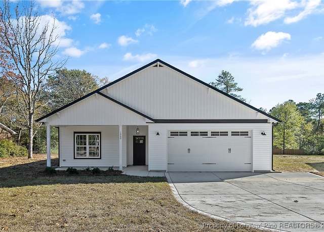 Property at 1960 Fennell Rd, Hope Mills, NC 28348, 3 beds, 2.5 baths