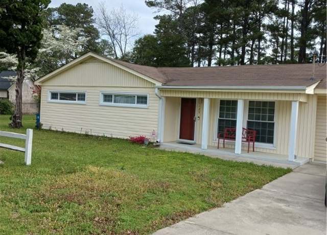 Property at 1125 Bunce Rd, Fayetteville, NC 28314, 3 beds, 1.5 baths