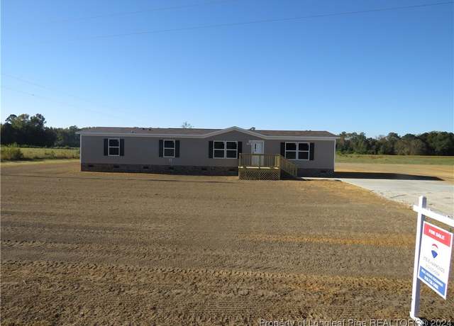 Property at 428 Barker Church Rd, Lumberton, NC 28358, 4 beds, 2 baths