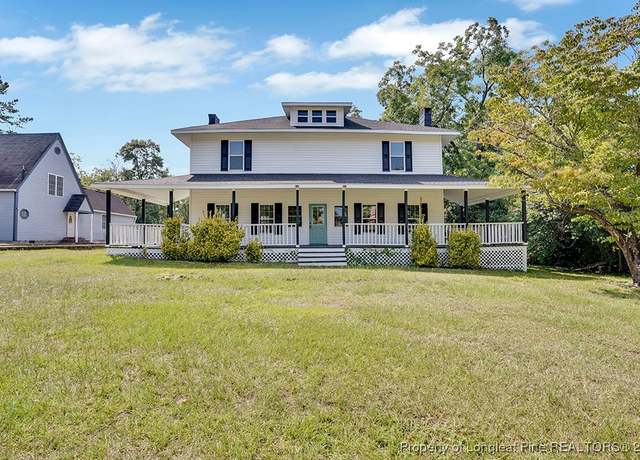 Property at 201 N College St, Red Springs, NC 28377, 4 beds, 2.5 baths