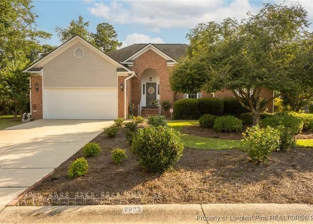 Property at 2923 Rosecroft Dr, Fayetteville, NC 28304, 3 beds, 2 baths