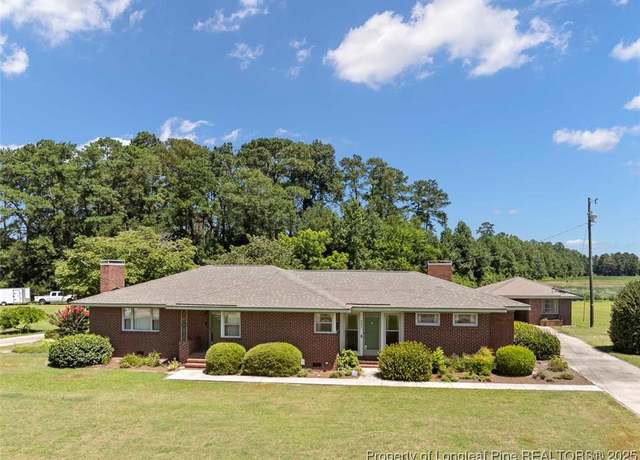 Property at 4457 Clinton Rd, Fayetteville, NC 28312, 3 beds, 2.5 baths
