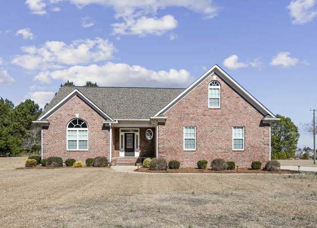 Property at 4305 Sanderosa Rd, Fayetteville, NC 28312, 5 beds, 3 baths
