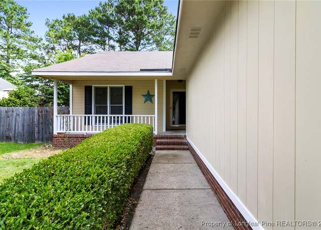 Property at 3820 Crusader Dr, Hope Mills, NC 28348, 3 beds, 2 baths