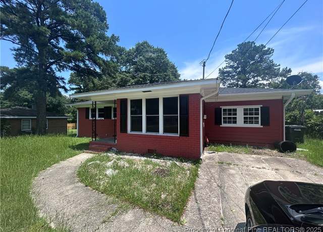 Property at 2025 Poplar Dr, Fayetteville, NC 28304, 3 beds, 2 baths