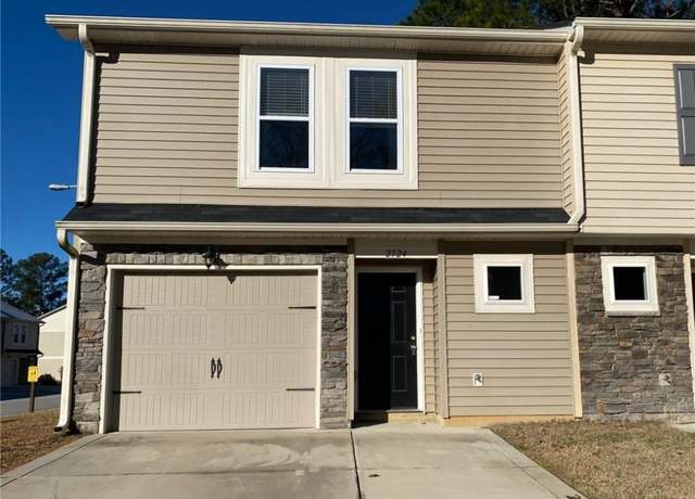 Property at 2524 Gardner Park Dr, Fayetteville, NC 28304, 3 beds, 2.5 baths