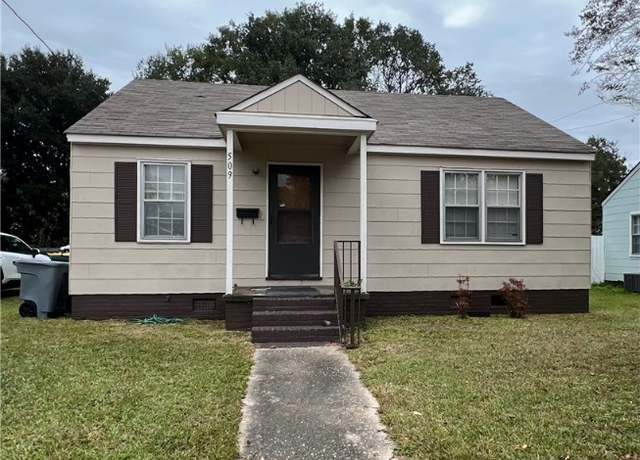 Property at 509 E 15th St, Lumberton, NC 28358, 2 beds, 1 bath