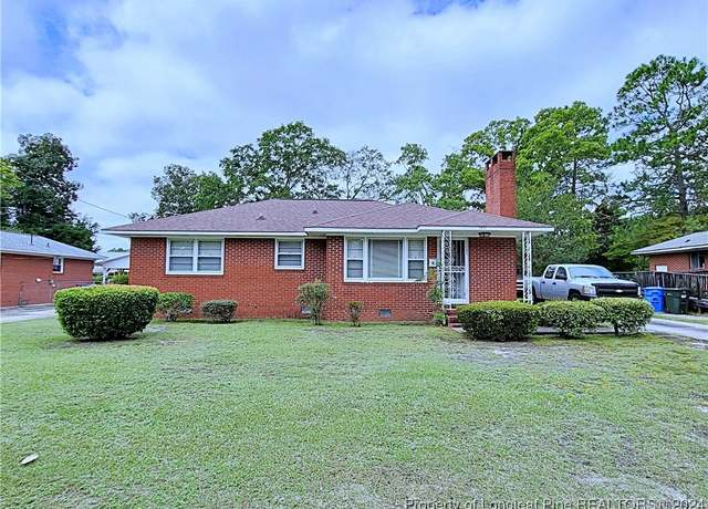 Property at 1911 Seabrook Rd, Fayetteville, NC 28301, 3 beds, 1 bath