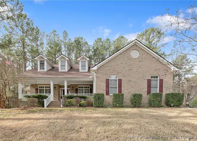 Property at 61 Fountain Park Cir, Spring Lake, NC 28390, 4 beds, 3 baths