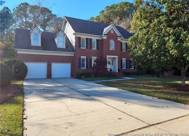 Property at 428 Harlow Dr, Fayetteville, NC 28314, 4 beds, 3 baths