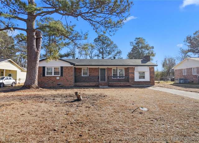 Property at 881 Sunbury Dr, Fayetteville, NC 28311, 4 beds, 2 baths