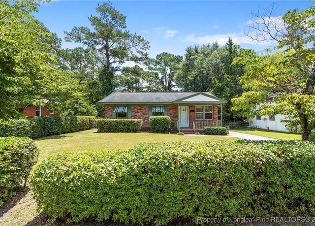 Property at 1109 Chesterfield Dr, Fayetteville, NC 28305, 4 beds, 1.5 baths