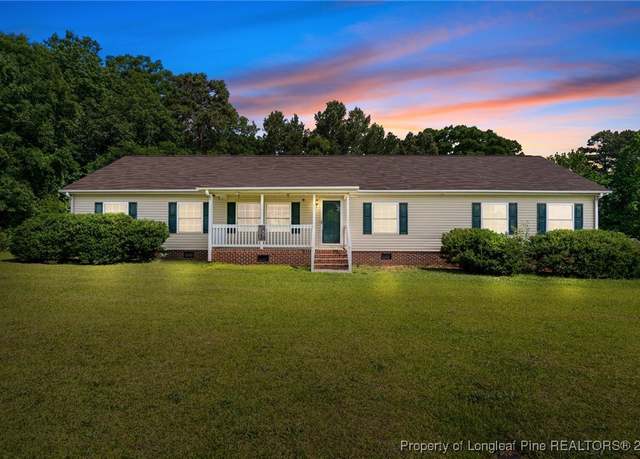 Property at 2901 Cheshire Dr, Sanford, NC 27332, 3 beds, 2 baths