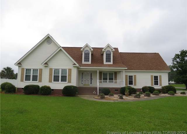 Property at 103 Autumn Chase Blvd, Lumberton, NC 28358, 4 beds, 2 baths