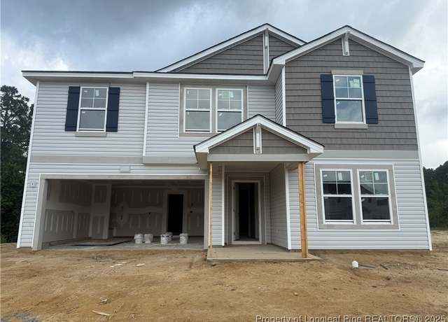 Property at 1068 Emerald Stone Loop, Hope Mills, NC 28348, 5 beds, 3 baths