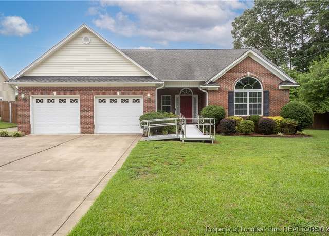 Property at 140 Old Gate Rd, Fayetteville, NC 28314, 4 beds, 3 baths