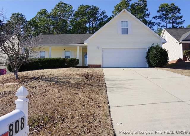 Property at 808 Bramblegate Rd, Hope Mills, NC 28348, 3 beds, 2 baths