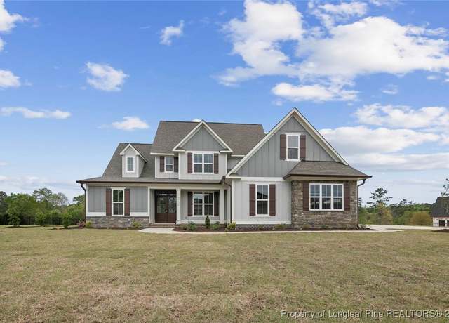 Property at 3724 Riverhill Dr, Fayetteville, NC 28306, 5 beds, 4.5 baths