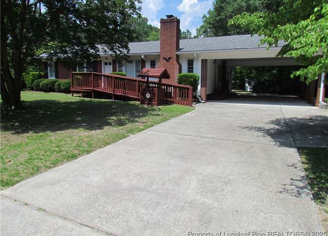 Property at 310 N Farmers Rd, Fayetteville, NC 28311, 3 beds, 1.5 baths