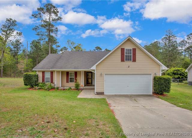 Property at 507 Northwoods Dr, Raeford, NC 28376, 3 beds, 2 baths