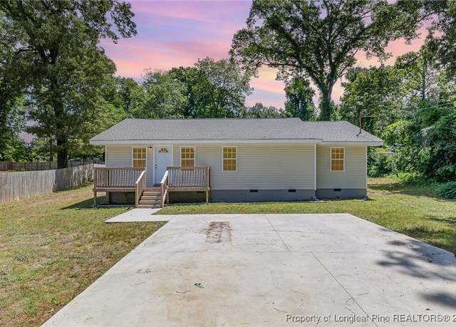 Property at 4436 Oakmont Cir, Fayetteville, NC 28311, 3 beds, 2 baths