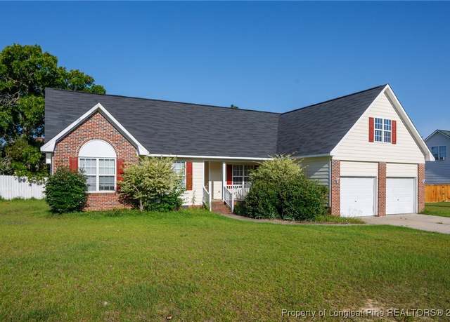 Property at 4832 Miranda Dr, Hope Mills, NC 28348, 5 beds, 2 baths