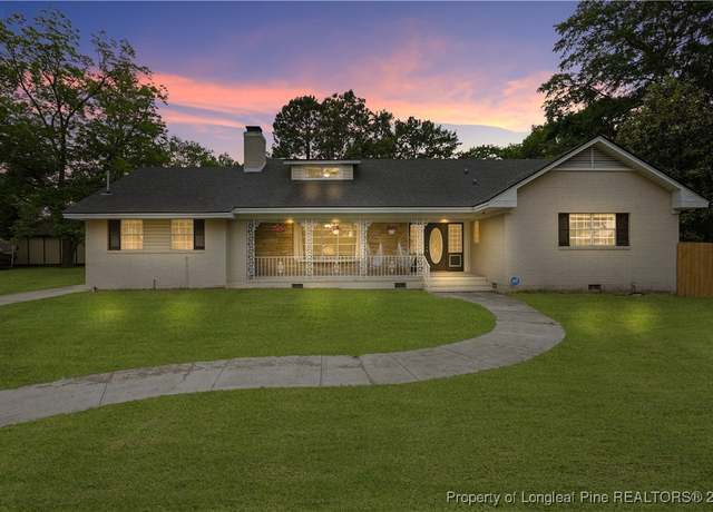 Property at 620 Tokay Dr, Fayetteville, NC 28301, 4 beds, 3 baths
