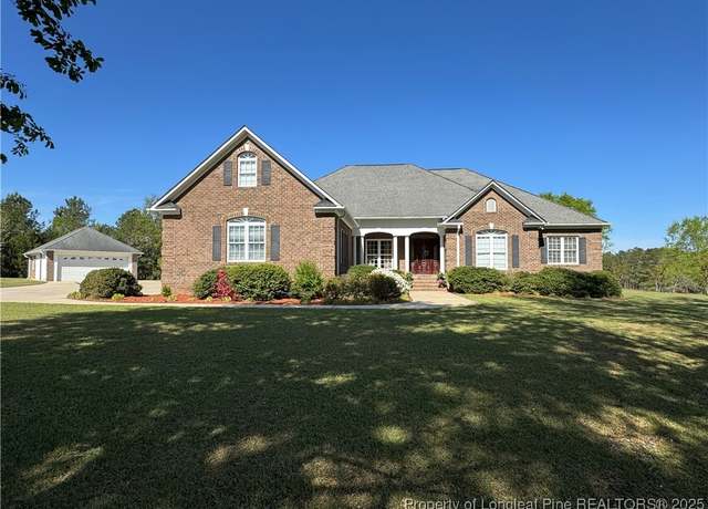 Property at 470 Pandure Estate Dr, Raeford, NC 28376, 4 beds, 4 baths