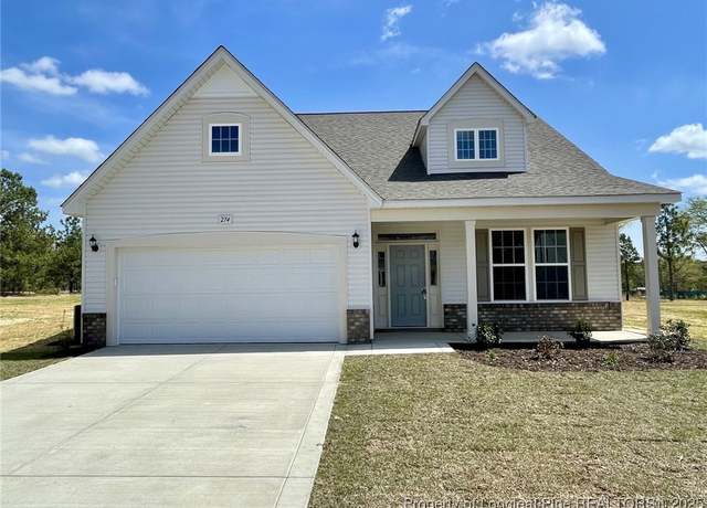 Property at 274 Pinnacle Ct, Raeford, NC 28376, 4 beds, 2.5 baths