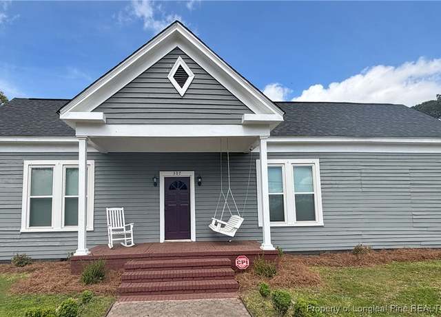 Property at 307 N Green St, Parkton, NC 28371, 4 beds, 2 baths
