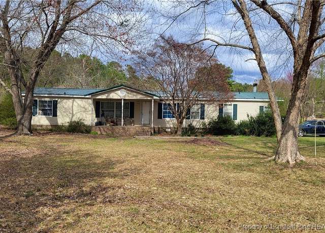 Property at 6805 Cooper Creek Dr, Hope Mills, NC 28348, 4 beds, 2.5 baths