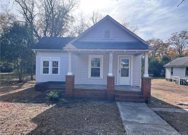 Property at 223 E Vance St, Laurinburg, NC 28352, 3 beds, 2 baths