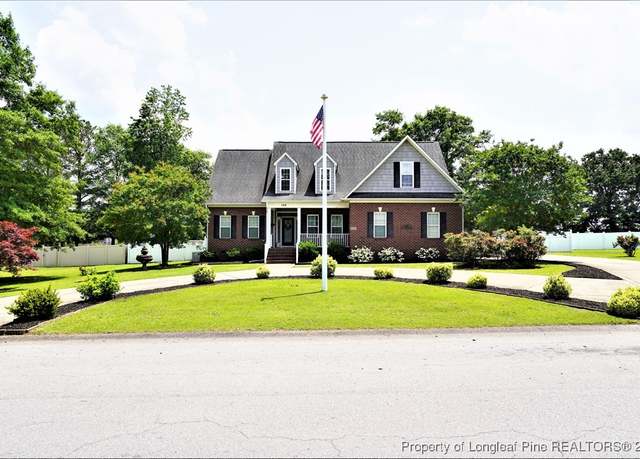 Property at 108 Withers Ln, Raeford, NC 28376, 4 beds, 2.5 baths