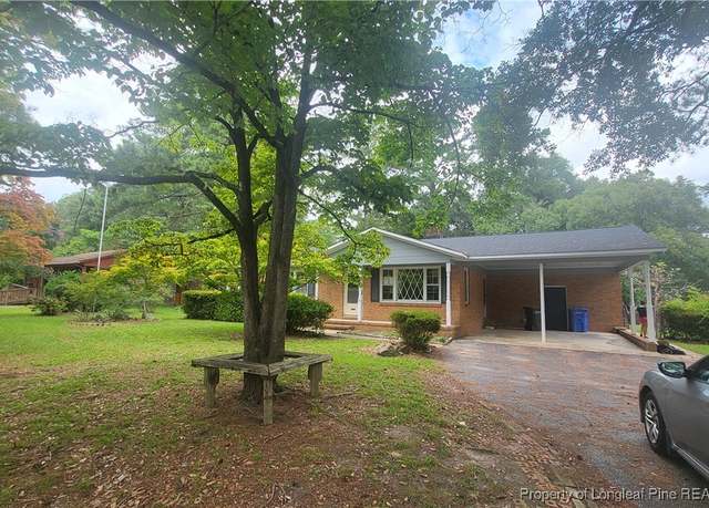 Property at 6312 Kincross Ave, Fayetteville, NC 28304, 4 beds, 2.5 baths