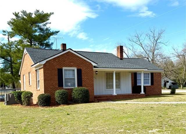 Property at 3101 Dunn Rd, Eastover, NC 28312, 2 beds, 1 bath