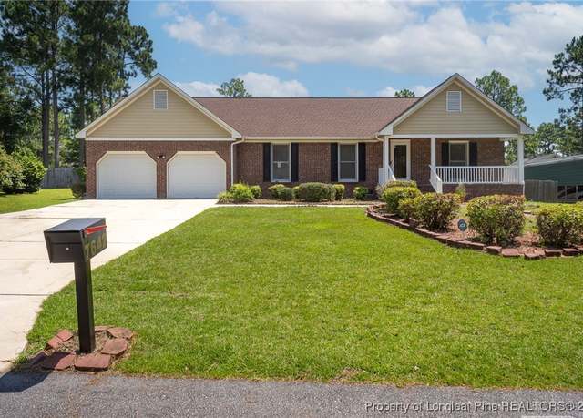 Property at 7642 Firethorn Dr, Fayetteville, NC 28311, 4 beds, 2.5 baths
