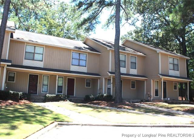 Property at 1178 Wrenwood Ct, Fayetteville, NC 28303, 2 beds, 2.5 baths