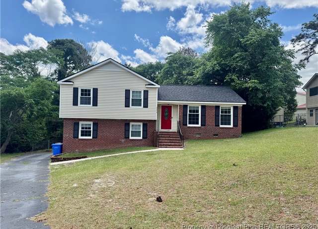 Property at 5406 Woodard Ct, Fayetteville, NC 28311, 4 beds, 2 baths