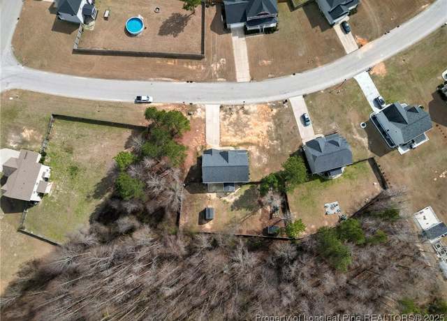 Property at 803 Equestrian Way, Raeford, NC 28376, 4 beds, 3 baths
