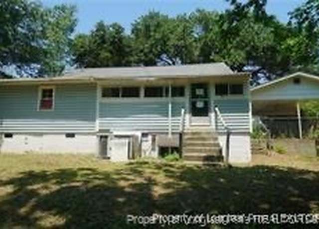 Property at 613 Mcnair Ave, Laurinburg, NC 28352, 3 beds, 2 baths