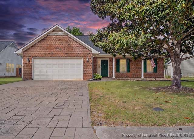 Property at 1010 Kenan Dr, Hope Mills, NC 28348, 4 beds, 3 baths