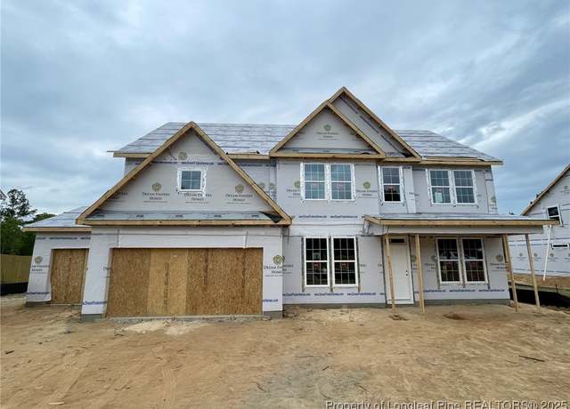 Property at 352 Pinnacle Ct, Raeford, NC 28376, 4 beds, 3 baths